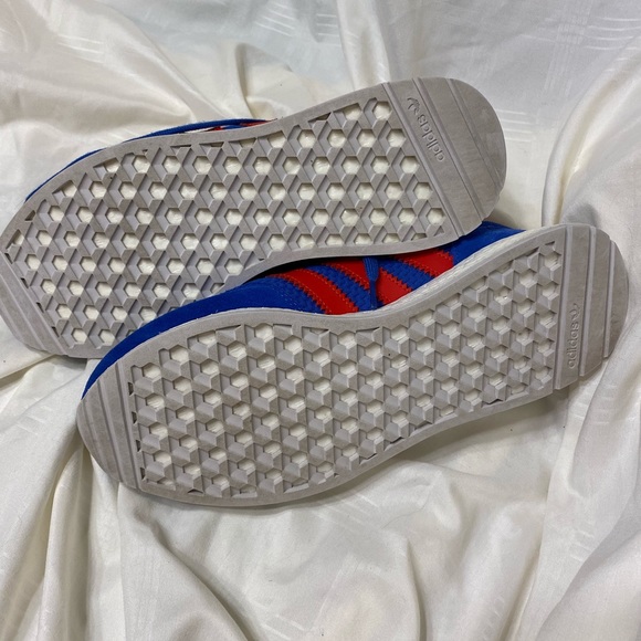 Adidas - Picture 3 of 3